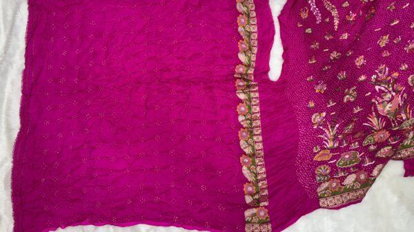 Traditional Bandhani Print with Floral & Leaf Motifs - Image 4