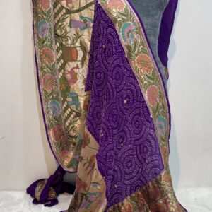 Traditional Bandhani Circular Dot Patterns with Golden Highlights