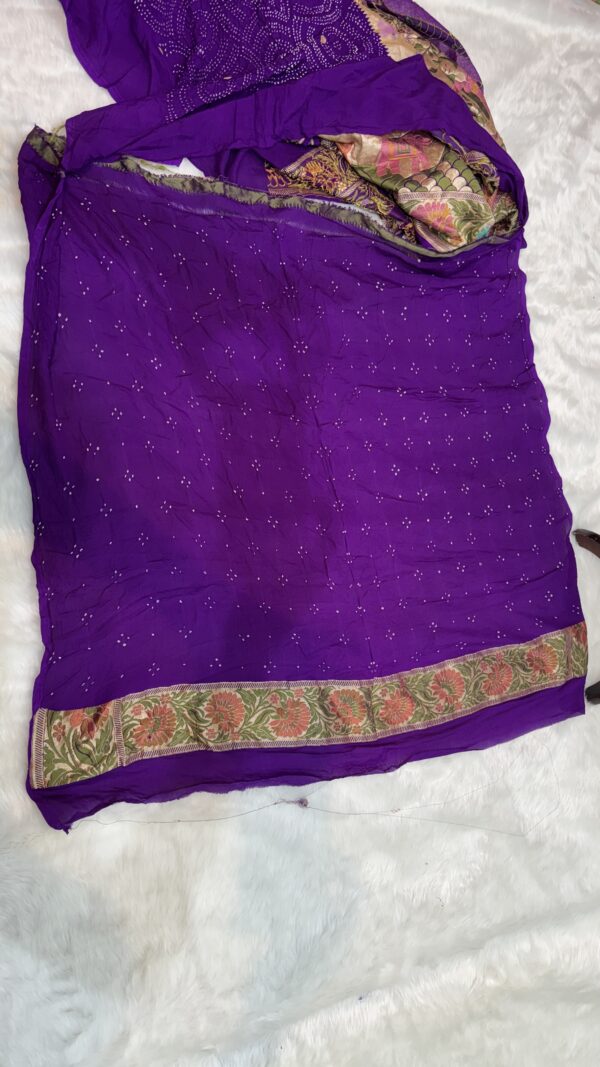 Traditional Bandhani Circular Dot Patterns with Golden Highlights - Image 4